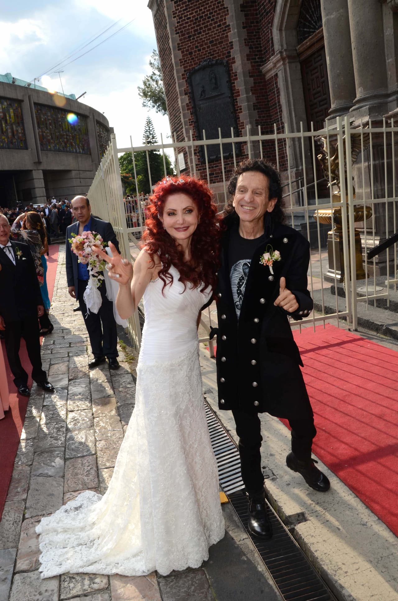 A punto de entrar a la Basílica.