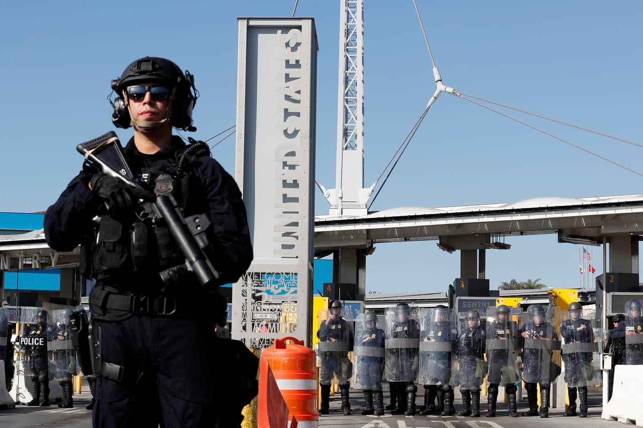 Más de 250 organizaciones denuncian que el cierre de la frontera con México amenaza la vida de miles de inmigrantes
