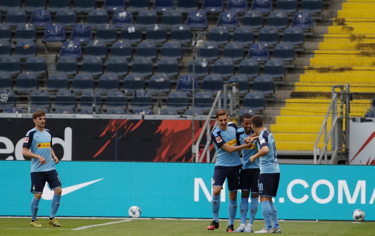 Los visitantes se pusieron al frente en el marcador con gol de vestidor de Alassane Pléa.