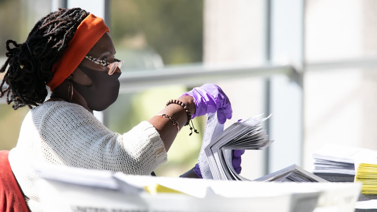 En Georgia habrá recuento de votos dado el estrecho margen entre Biden y Trump