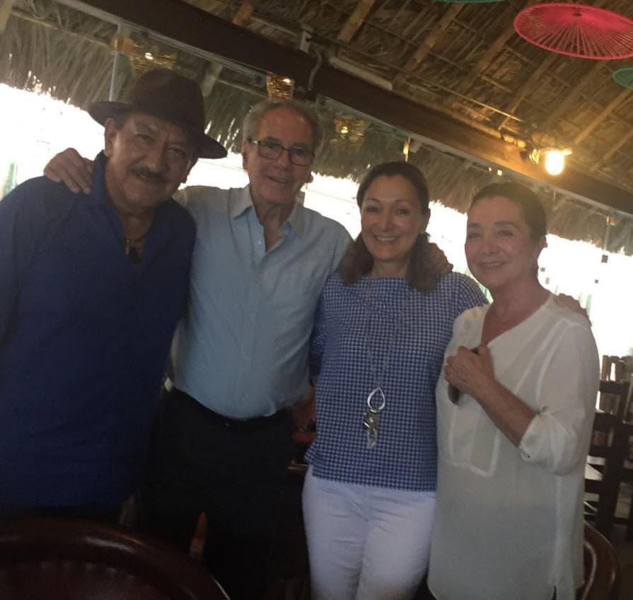 Maleni Morales y Otto Sirgo residían en la ciudad de San Miguel de Allende, México. Se mudaron de la Ciudad de México luego de que su apartamento 
<b><a href="https://www.univision.com/entretenimiento/colapso-el-departamento-de-otto-sirgo-pierde-su-patrimonio-y-se-va-de-la-ciudad-de-mexico" target="_blank">sufrió graves daños tras el sismo</a></b> del 19 de septiembre de 2017. 
<br>