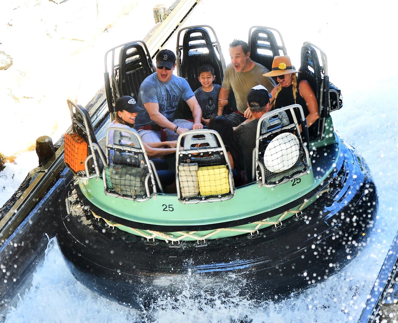 Quedaron empapados en esta atracción.