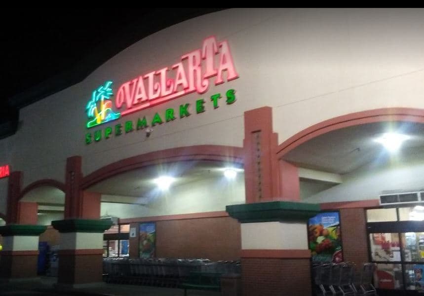 <b>Bakersfield</b>: La entrega de regalos será el sábado 14 de diciembre ubicada en el número 5951 East Niles Ave. desde las 9am hasta las 2pm.