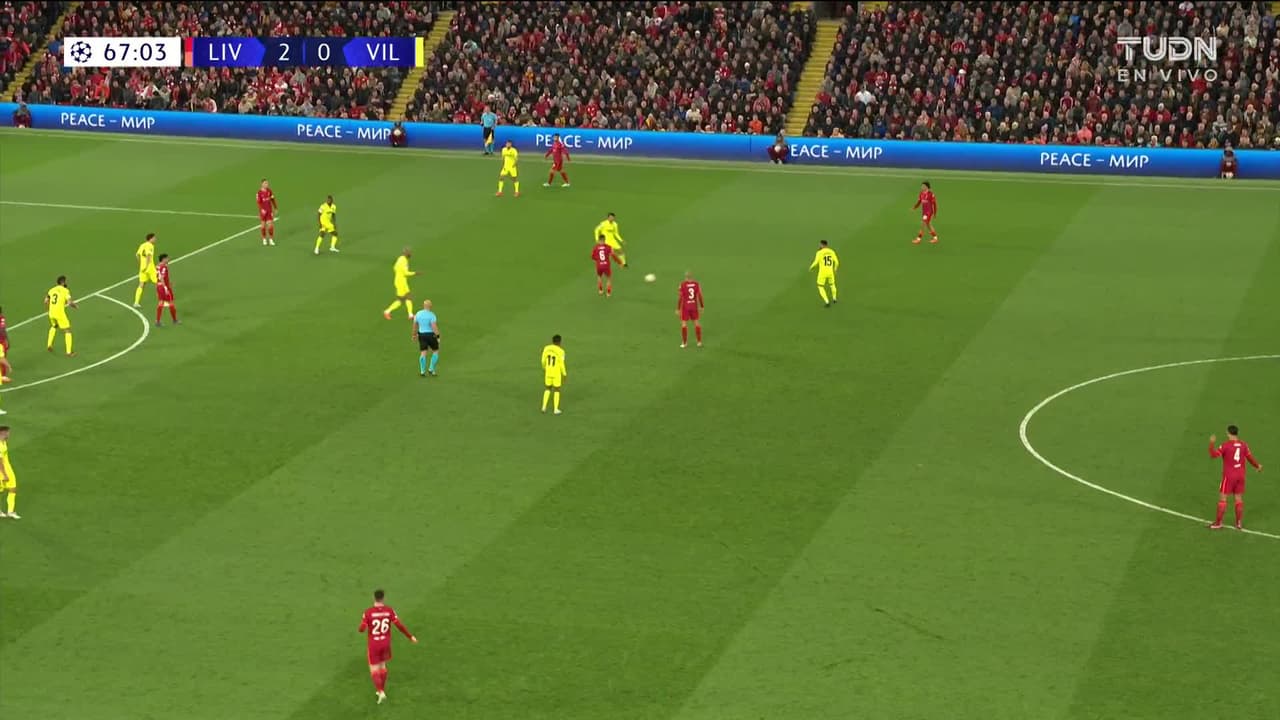 ¡TIRO ATAJADO! disparo por Virgil van Dijk.