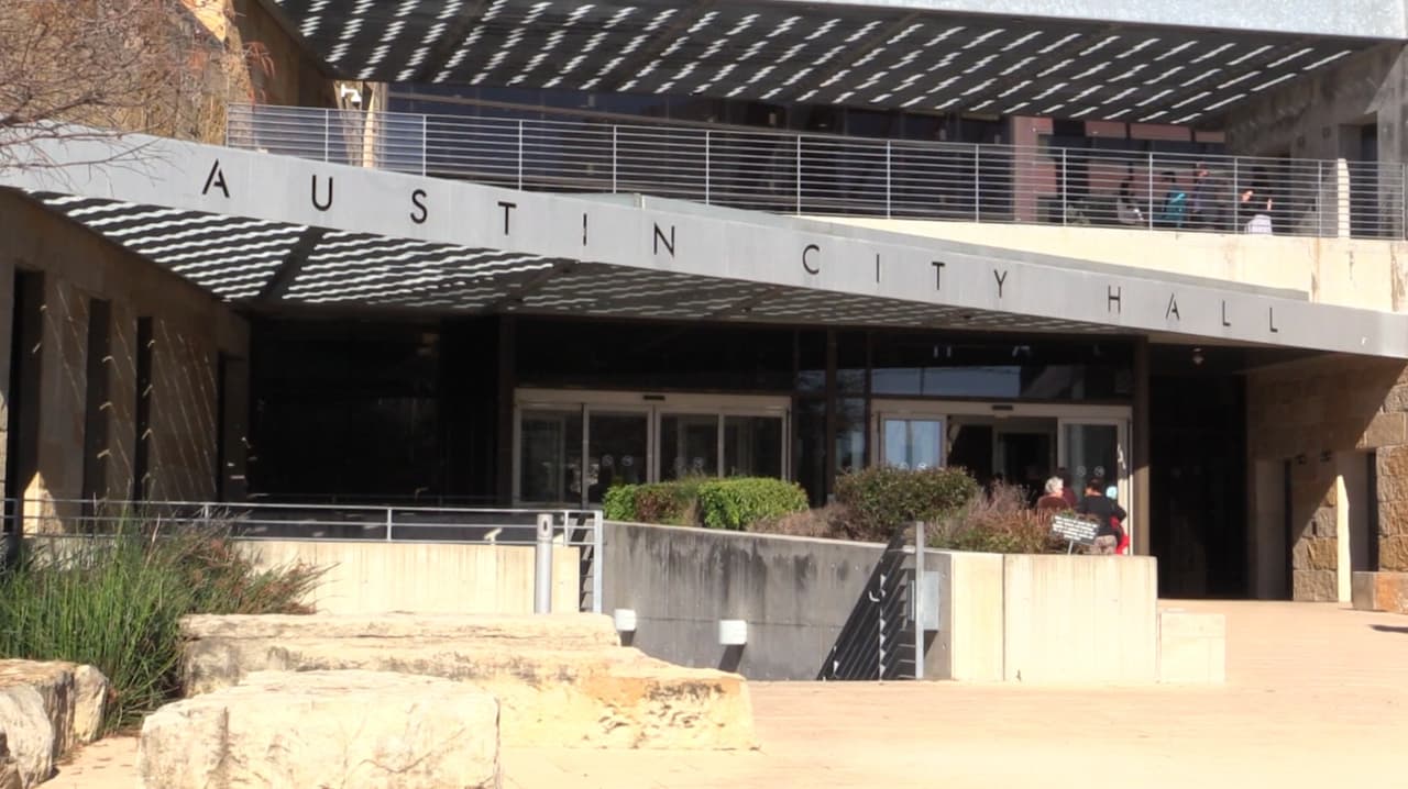 Evalúan la posibilidad de implementar líneas eléctricas subterráneas en Austin