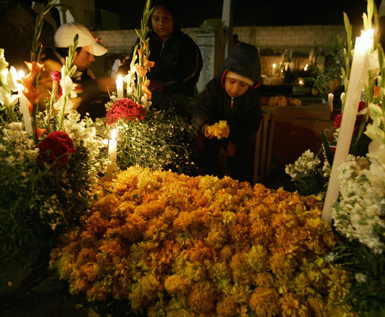 Por si fuera poco, hay quienes la usan para tratar problemas de la piel como verrugas, salpullido y llagas. Asímismo, existe reporte en la Medicina Tradicional Mexicana de su uso para tratar el insomnio y los nervios (relacionado al uso esotérico, como puedes notar) y finalmente, hasta para el dolor de oído. ¡Toda una joya!