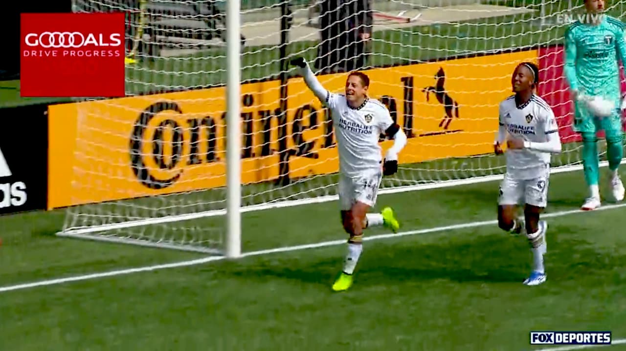 ¡Golazo de Chicharito! Hernández puso el 0-1 sobre Portland de volea