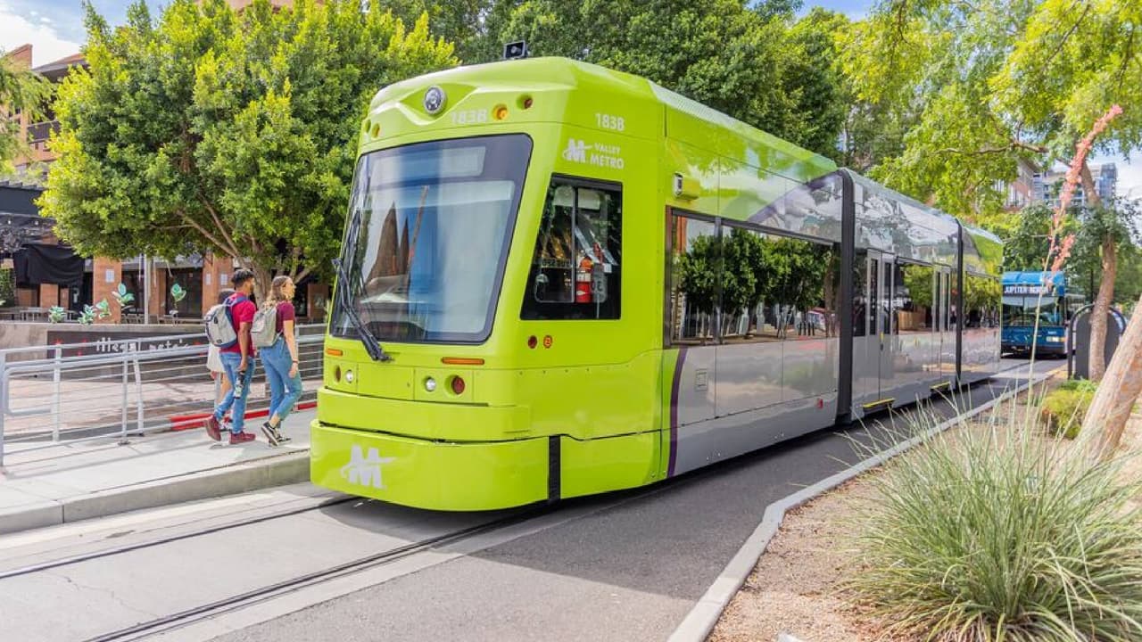 Toma precauciones: Modifican horarios de Valley Metro por el Día de Acción de Gracias