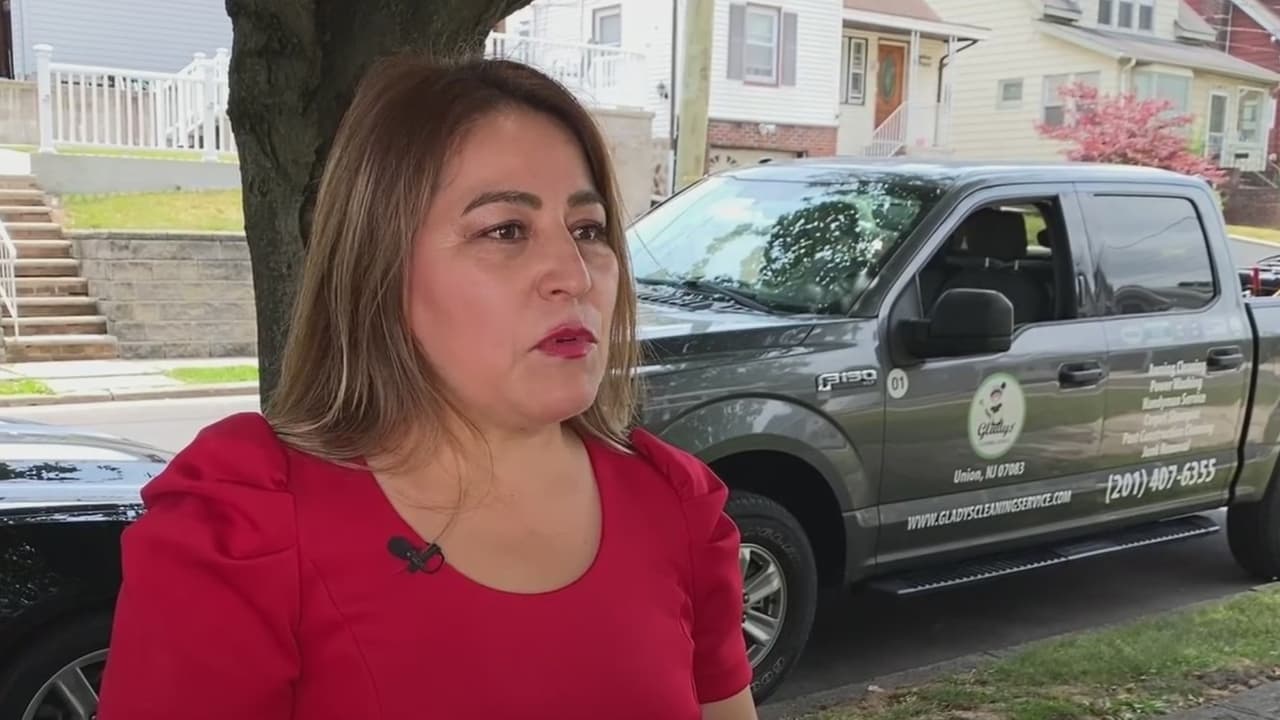 Hispana que comenzó limpiando casas en NJ logra abrir su propia empresa con este préstamo
