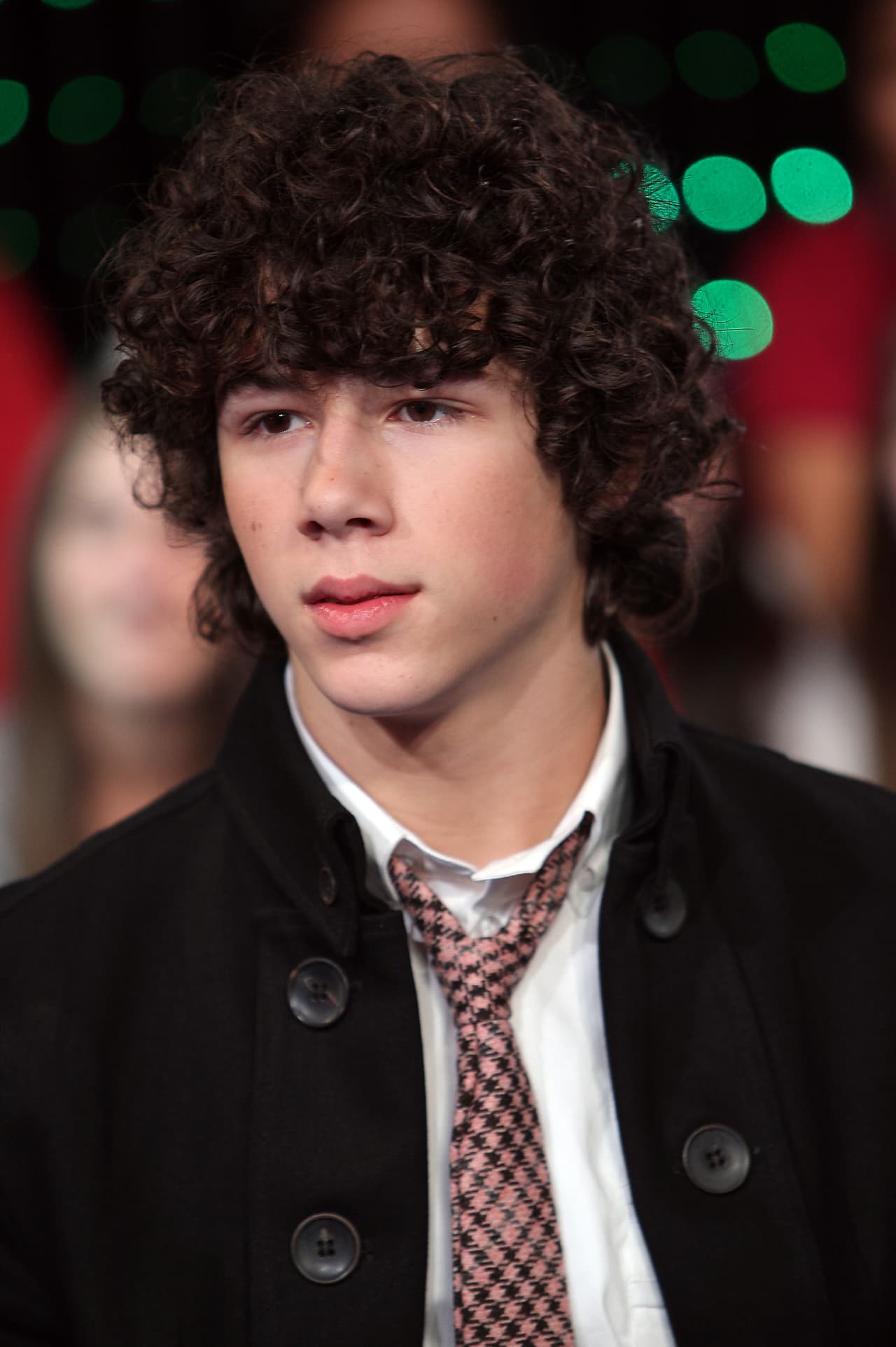 “Hace un año cuando estábamos de gira, pasaron cosas locas. Comencé a perder peso, bebía agua todo el tiempo, y tenía muy mala actitud, no era yo. Mis padres me llevaron al médico y me diagnosticaron Diabetes tipo 1”.