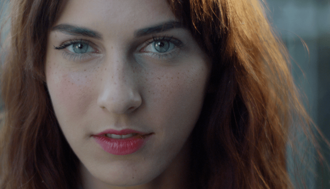 Pecas y "man buns" postizos, la última tendencia en LA