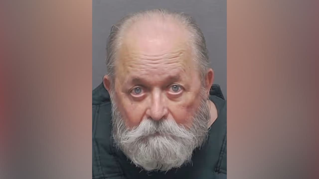 Hombre fingía ser de la patrulla fronteriza y amenazaba a conductores en San Antonio