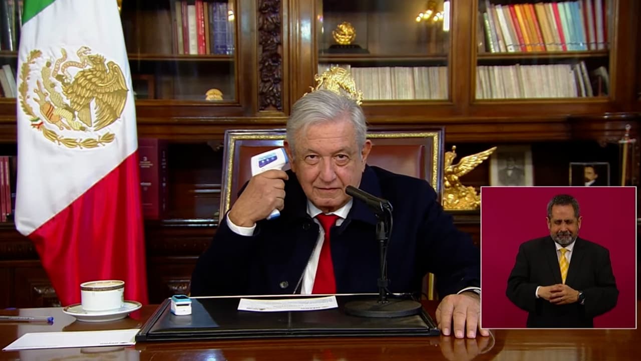 Con cifras récord de infección y falta de pruebas en México, AMLO minimiza su segundo contagio de covid-19