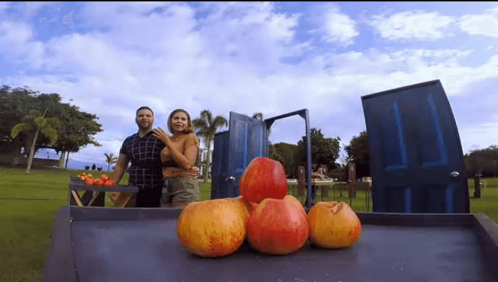 Desde el día uno en la casa se mostraron sonrientes y amigables con los integrantes de la serie. Hicieron amigos casi en automático.