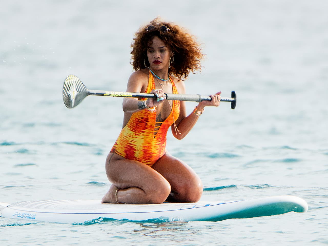 Es muy buena con los deportes.