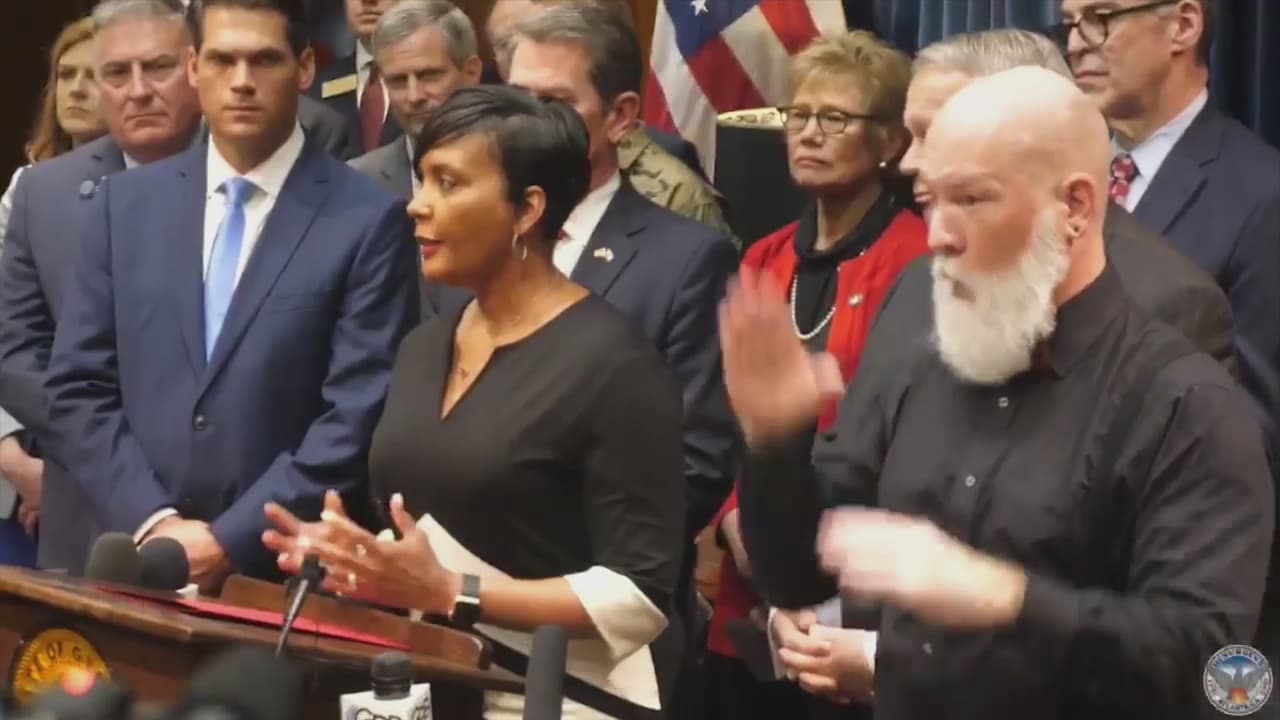 Alcaldesa de Atlanta emite orden ejecutiva de permanecer en casa por 14 días