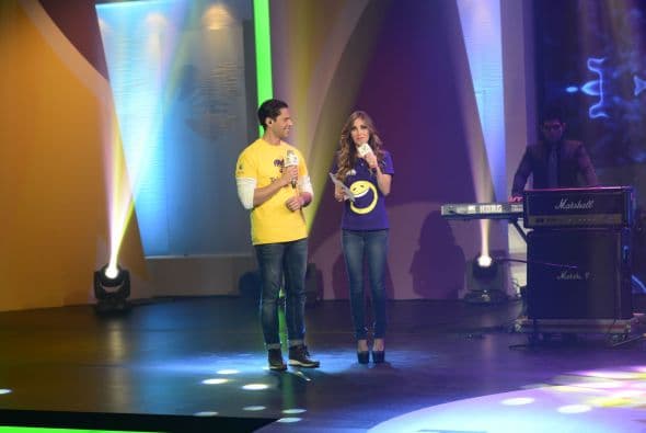 Teleton USA (Yuri y Reik)