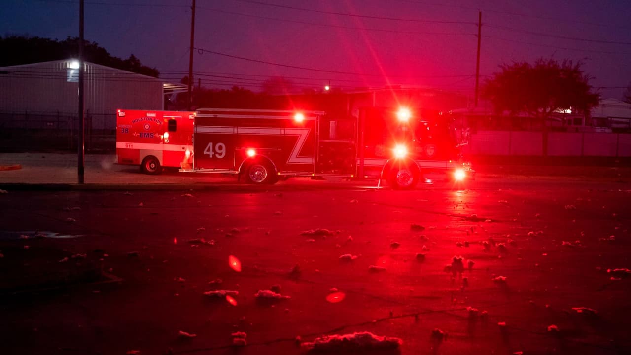 Reportan accidente de un camión de 18 ruedas al oeste del condado de Harris