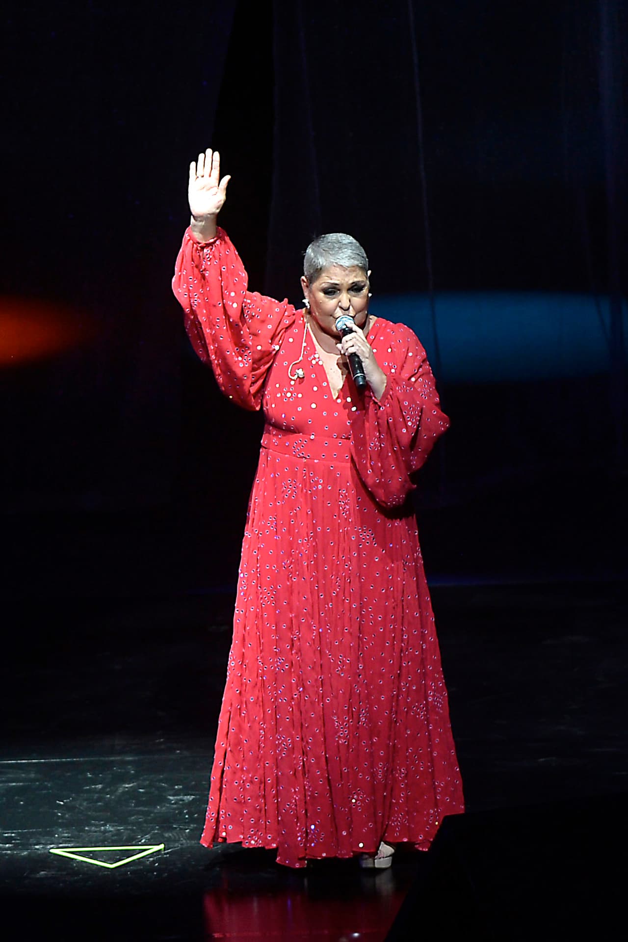 "Porque créeme que mi mamá en ese tiempo no era una persona nada fácil llegar a ella. Confrontar a una persona con la verdad 
<b><a href="https://www.univision.com/entretenimiento/lupita-dalessio-64-anos-de-triunfos-excesos-y-lucha-fotos" target="_blank">no es nada fácil</a></b>", insistió.