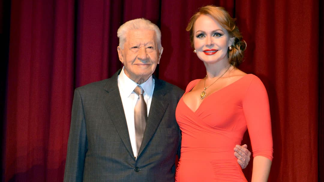 Ignacio López Tarso y Gaby Spanic, protagonistas de la obra 'Un Picasso'.