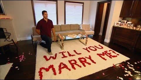 Propuesta de matrimonio que fue televisada en 
<b>‘Keeping Up With The Kardashians’</b>, un programa de la cadena 
<b>E!</b>.