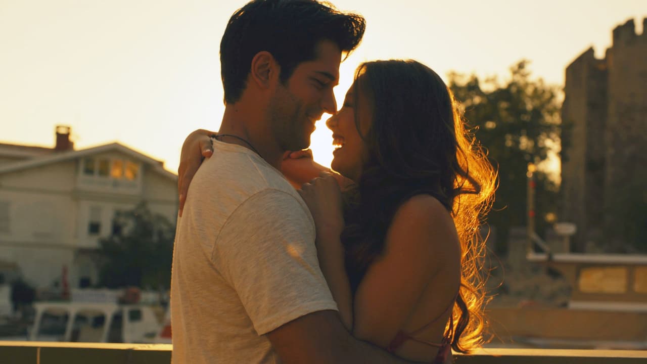 A continuación te contamos un poco del actor que dará vida a 
<b>Kemal</b>, un joven humilde que se enamorará Nihan, una chica de la clase alta, y cuya relación detonará acontecimientos que te partirán el corazón.