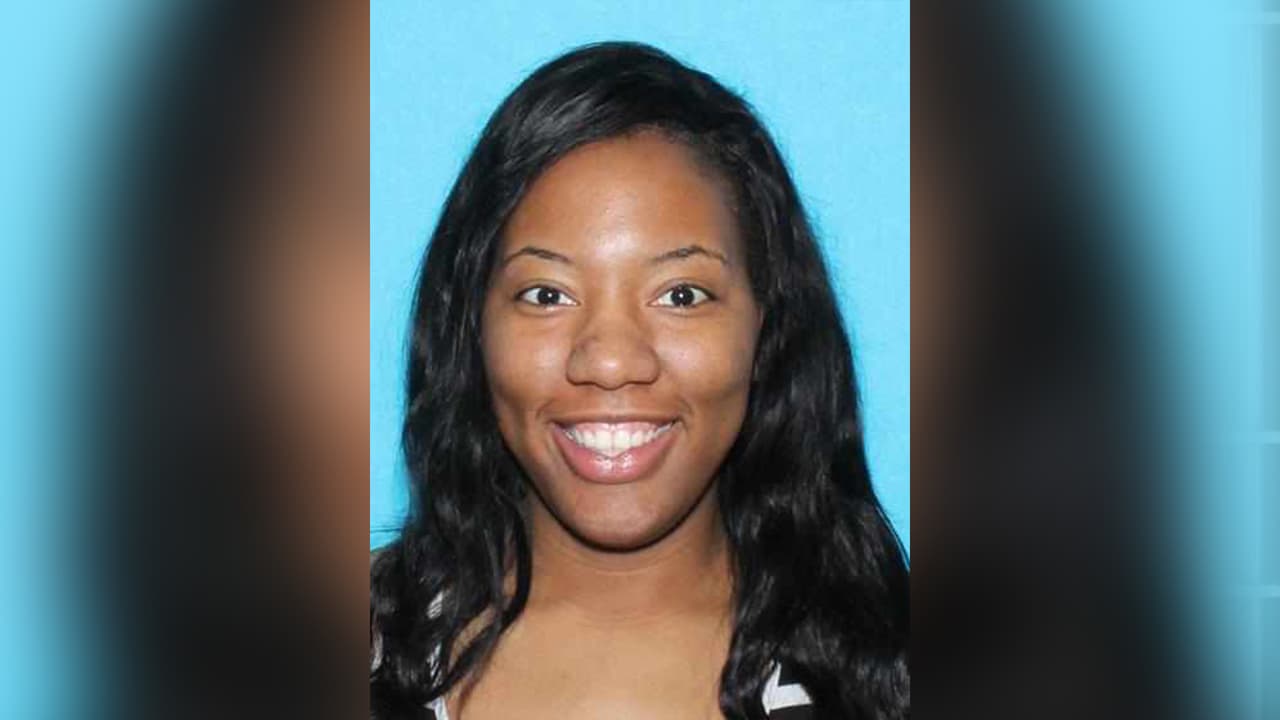 Bianca Nicole Bradley, es señalada de robo agravado de entre $30,000 y $150,000.