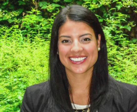 Rahm Emanuel nombra a Anna Valencia como la nueva secretaria municipal