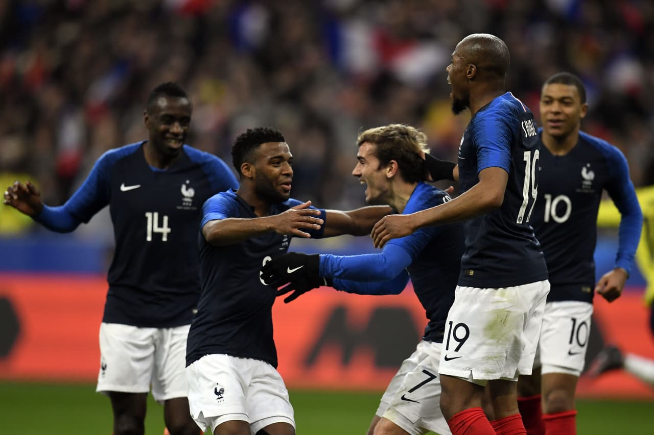 Francia comenzó dominante como local contra Colombia y en 25 minutos estaba arriba 2-0 frente a su gente en el Stade de France.