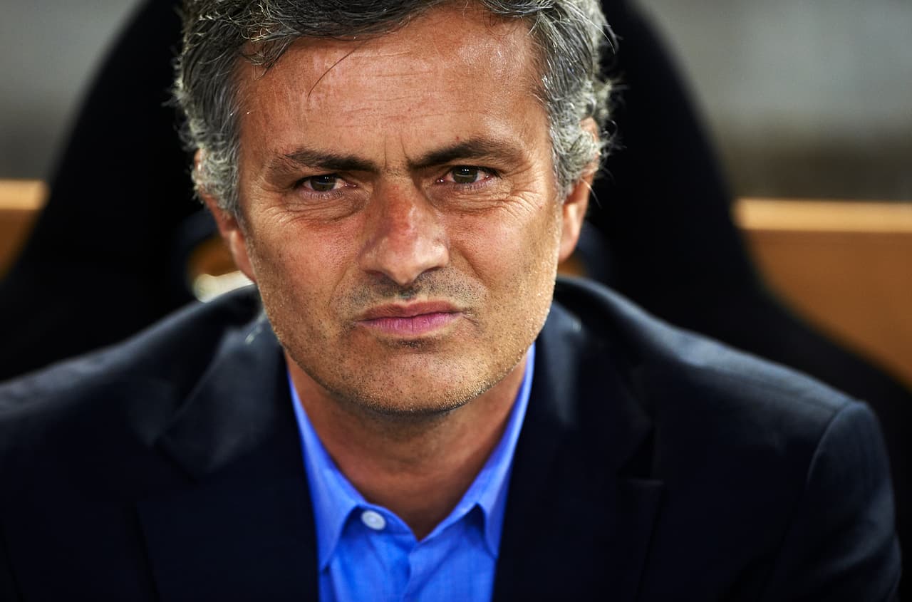 José Mourinho cazó una pelea de frente contra Barcelona cuando fue entrenador del Real Madrid de 2010 a 2013. Con su estilo retador, siempre lanzó fuertes ataques al equipo dirigido por Pep Guardiola, del que dijo que 'se creía que meaba colonia'.