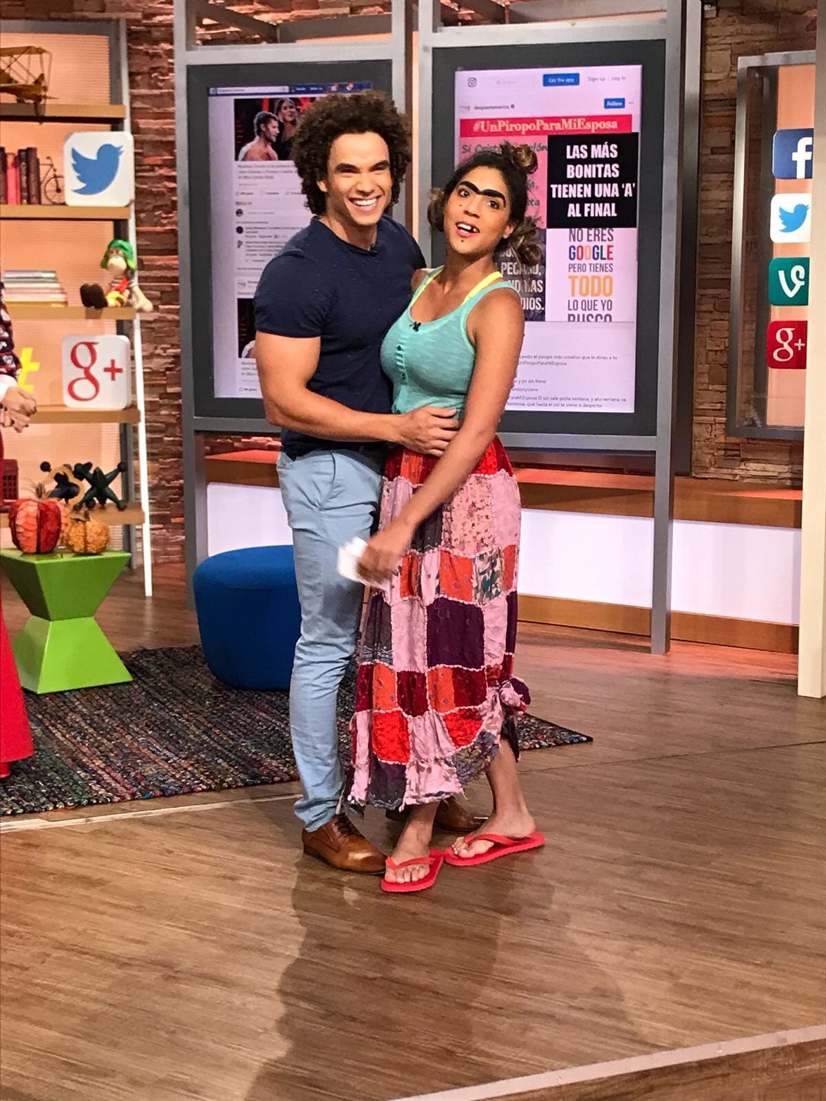 Aldrin no sabía que responder, su risa de nervios lo decía todo.