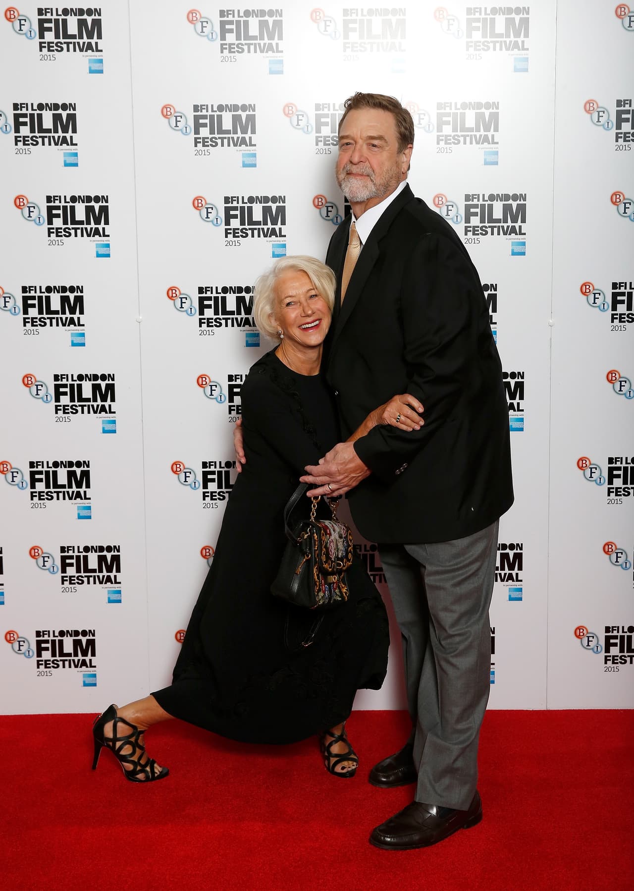 Bromeando con Helen Mirren.