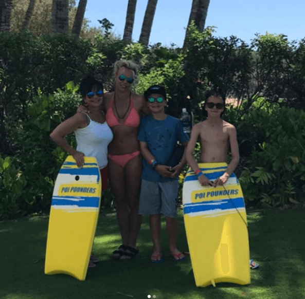 A través de sus redes sociales, "La Princesa del Pop" ha compartido los increíbles momentos que ha disfrutado junto a sus retoños.