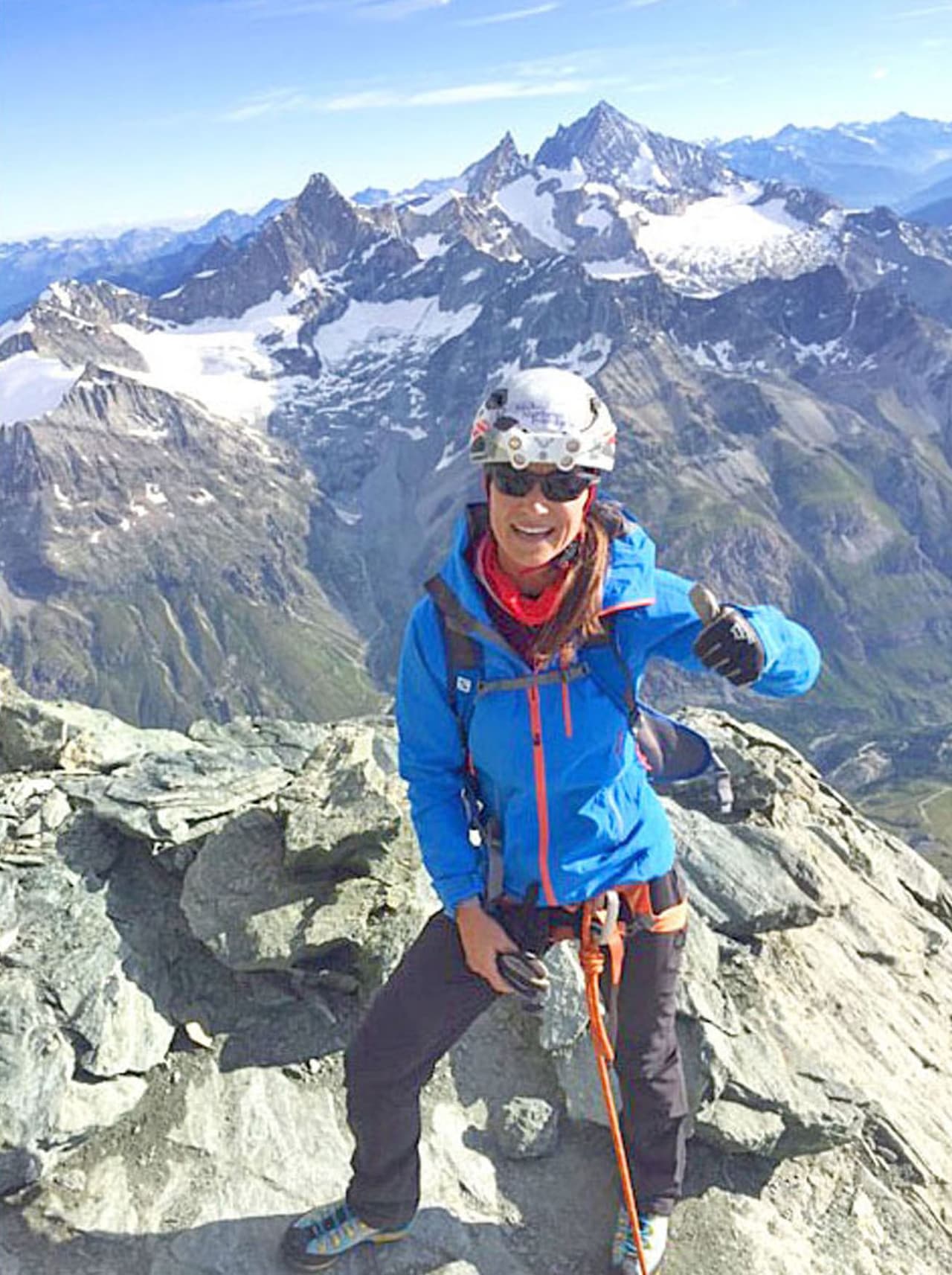 Su prometido, James Matthews, estuvo con ellos "en espíritu".