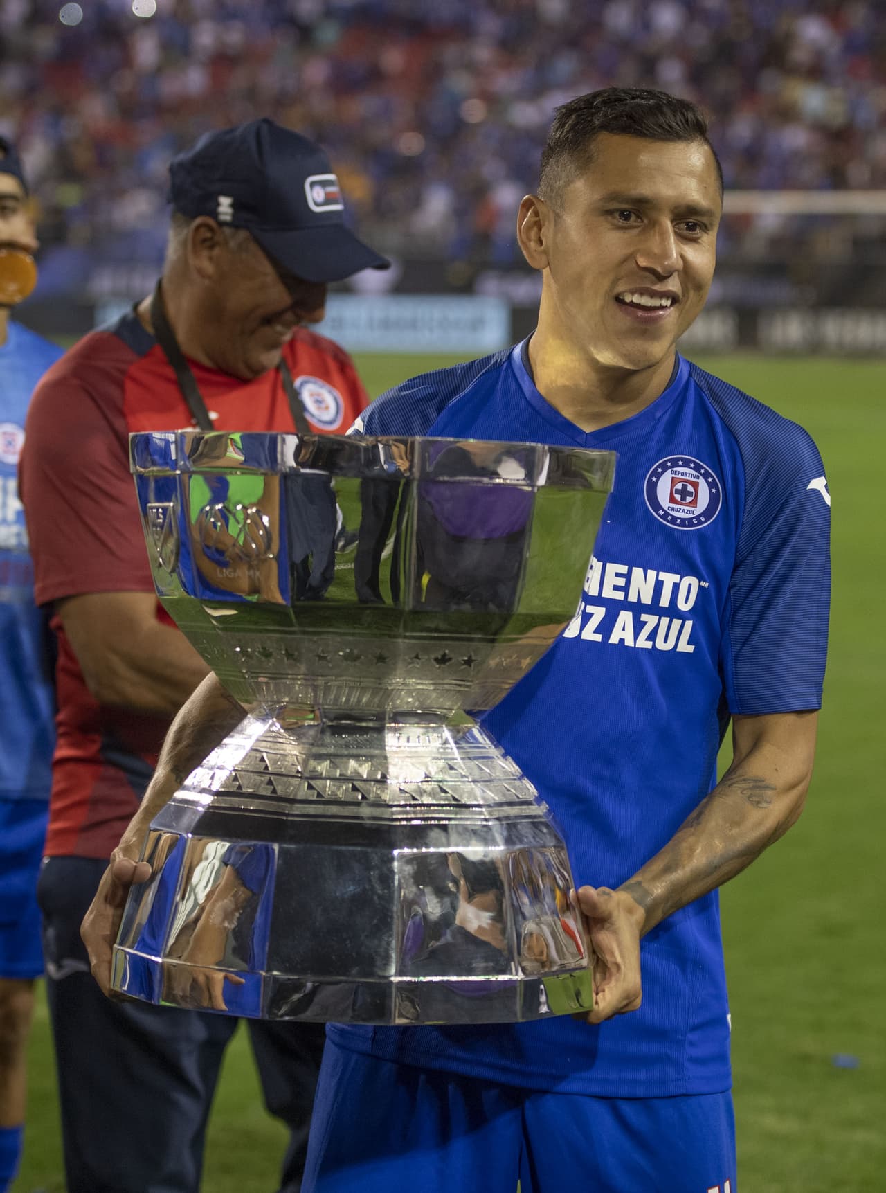 En su primera edición, los cementeros consiguen coronarse derrotando 2-1 a Tigres.