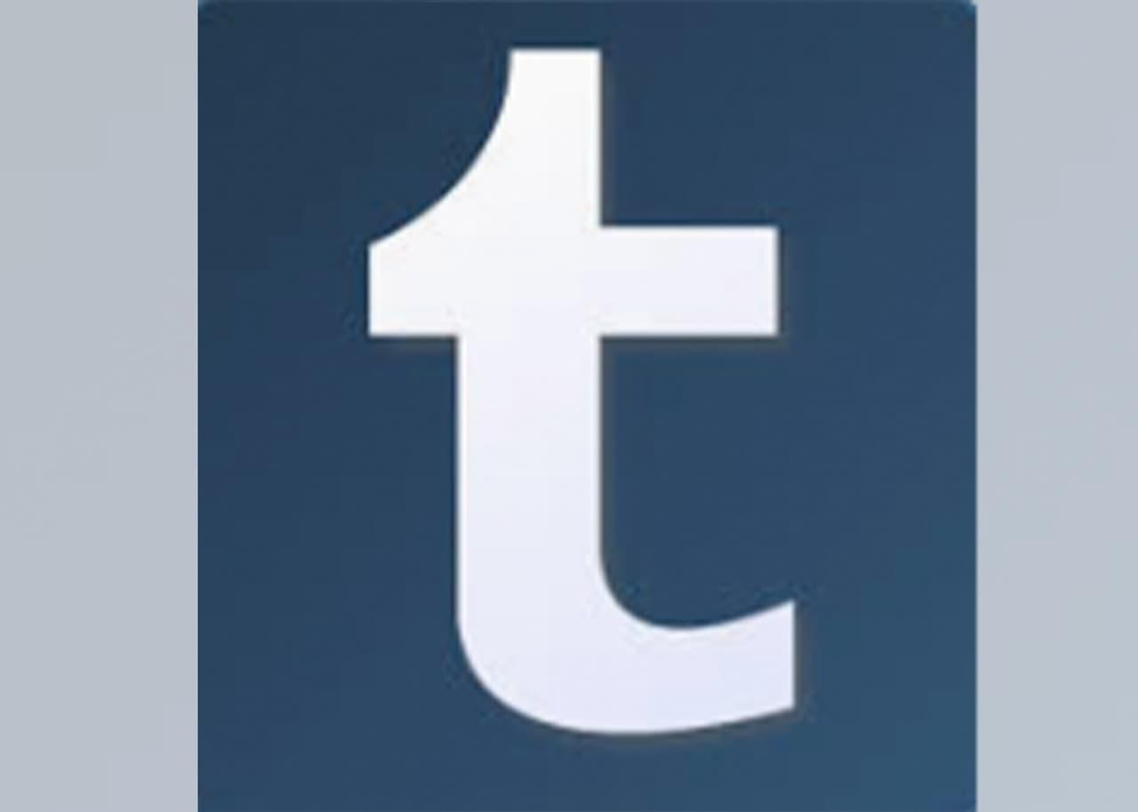 Muchos adolescentes tienen tumblogs para uso personal: comparten fotos, videos, reflexiones y cosas que les parecen divertidas con sus amigos. 
<b>Lo que los padres deben tomar en cuenta de esta app es que es fácil encontrar pornografía, contenido violento y obsceno.</b> Mantener la privacidad es algo engorroso, así que la mayoría mantiene sus perfiles públicos.