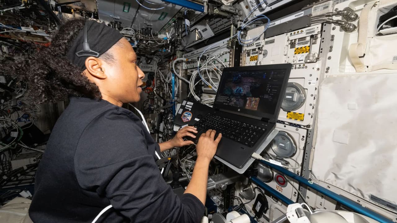 <b>Despliegue de satélites: </b>Se lanzaron siete satélites para investigaciones que incluyen mediciones de hielo marino y pruebas de nuevas tecnologías de sensores y comunicación.