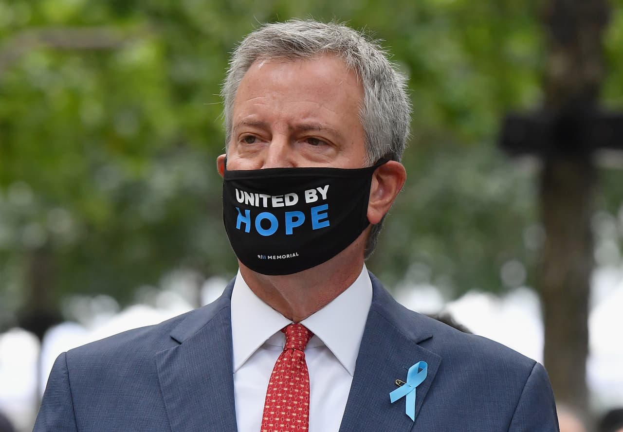 <i>“No me parece un pueblo fantasma.”</i>
<br>
<br>
<b>Bill de Blasio, Alcalde de Nueva York</b>, sobre el comentario del presidente Trump de que la ciudad de Nueva York parece un pueblo fantasma
