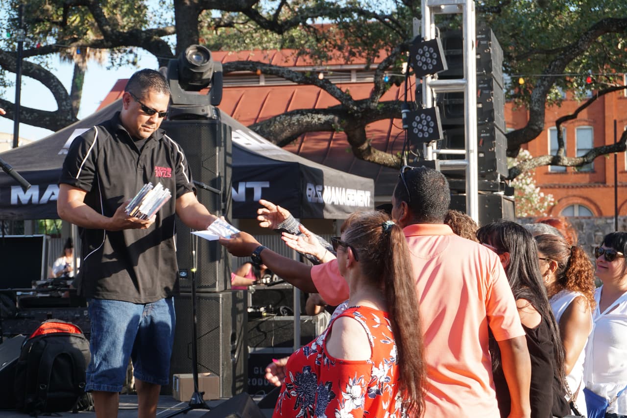 Ram Herrera, Los Banger Broz and Jorge Alejandro took the stage inside La Villita.