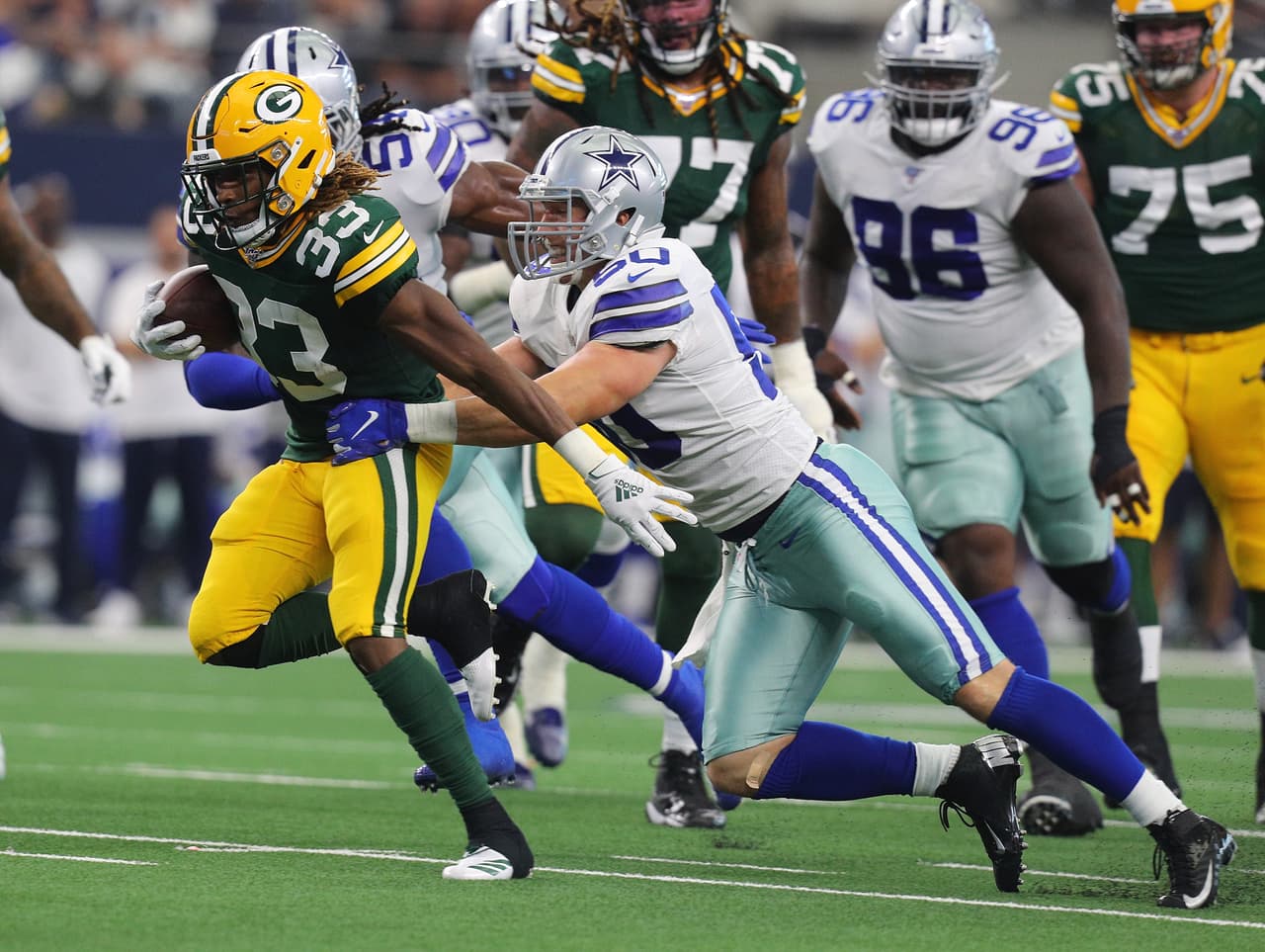 Green Bay Packers 
<b>34-24</b> Dallas Cowboys. Aaron Jones fue la pesadilla de los Cowboys toda la noche. Sean Lee no lo puede detener.