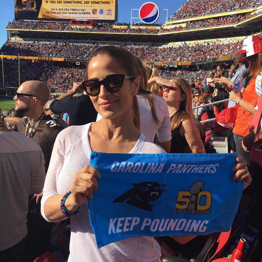 Jackie Guerrido está en el estadio apoyando a las Panteras.