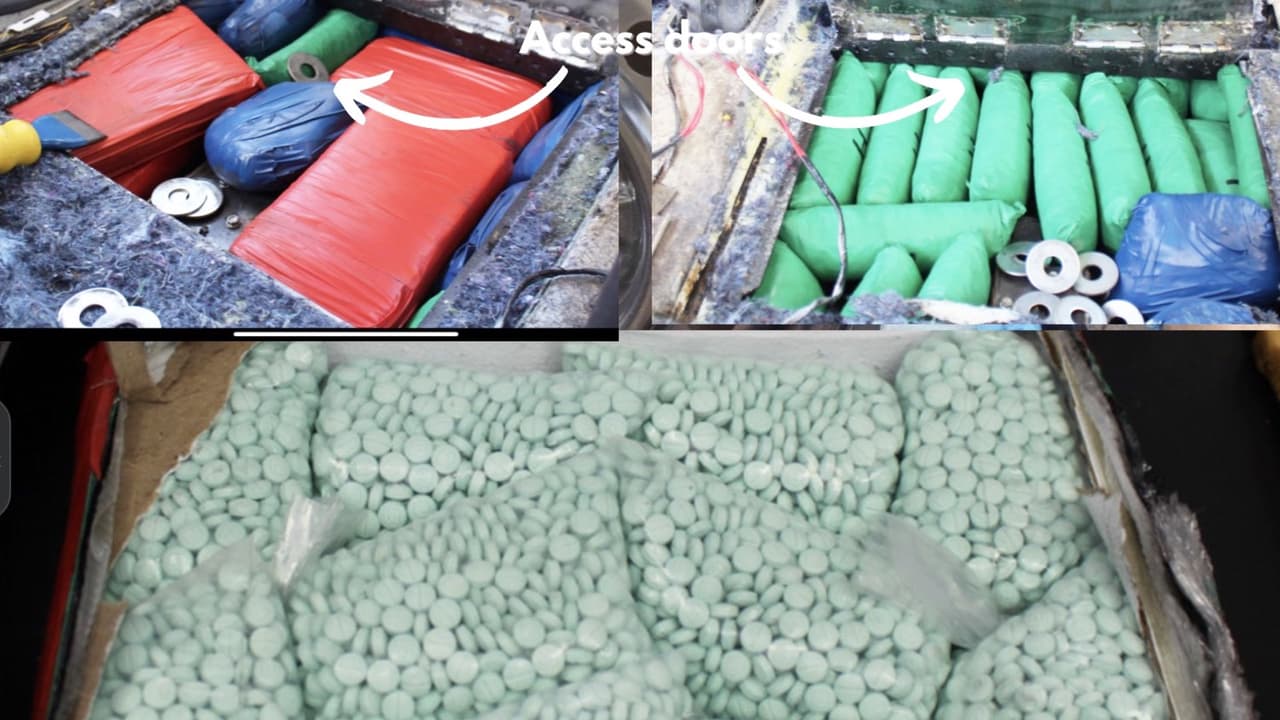 Así venían empacados estos paquetes en compartimientos de un vehículo.