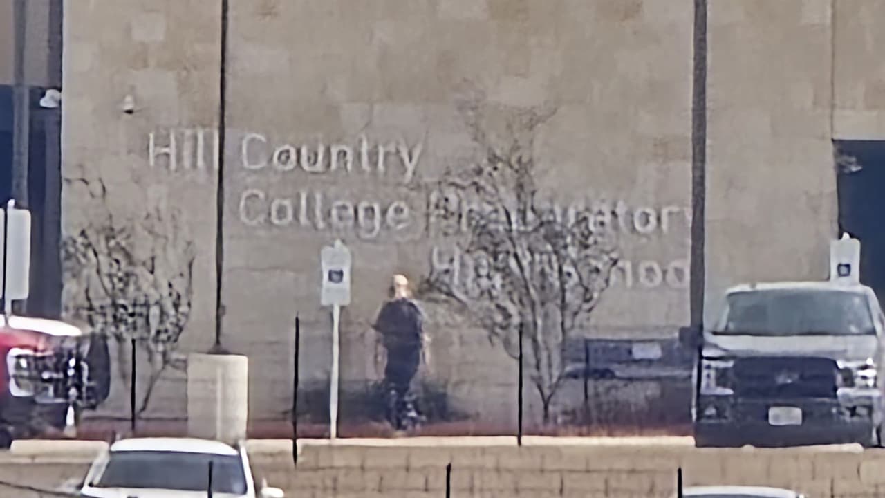 El menor 
<b>murió en el lugar de los hechos</b>, según informaron autoridades. Hasta el momento no se han dado detalles sobre cómo ocurrió su fallecimiento.