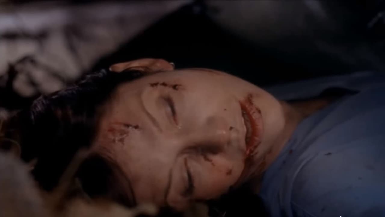 <b>La muerte de Lexie</b>
<br>En la octava temporada, Meredith, Derek, Cristina, Mark, Lexie Grey y Arizona se ven involucrados en un accidente aéreo. Lexie es quien recibe la peor parte y sus heridas son mortales. 
<br>