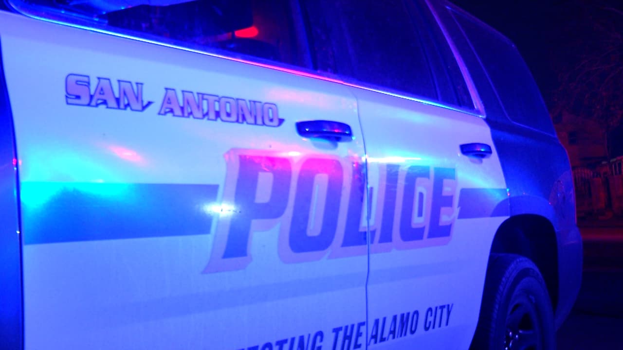 Golpean y apuñalan a una mujer dentro de su casa; sus hijos de 12 y 16 años están detenidos