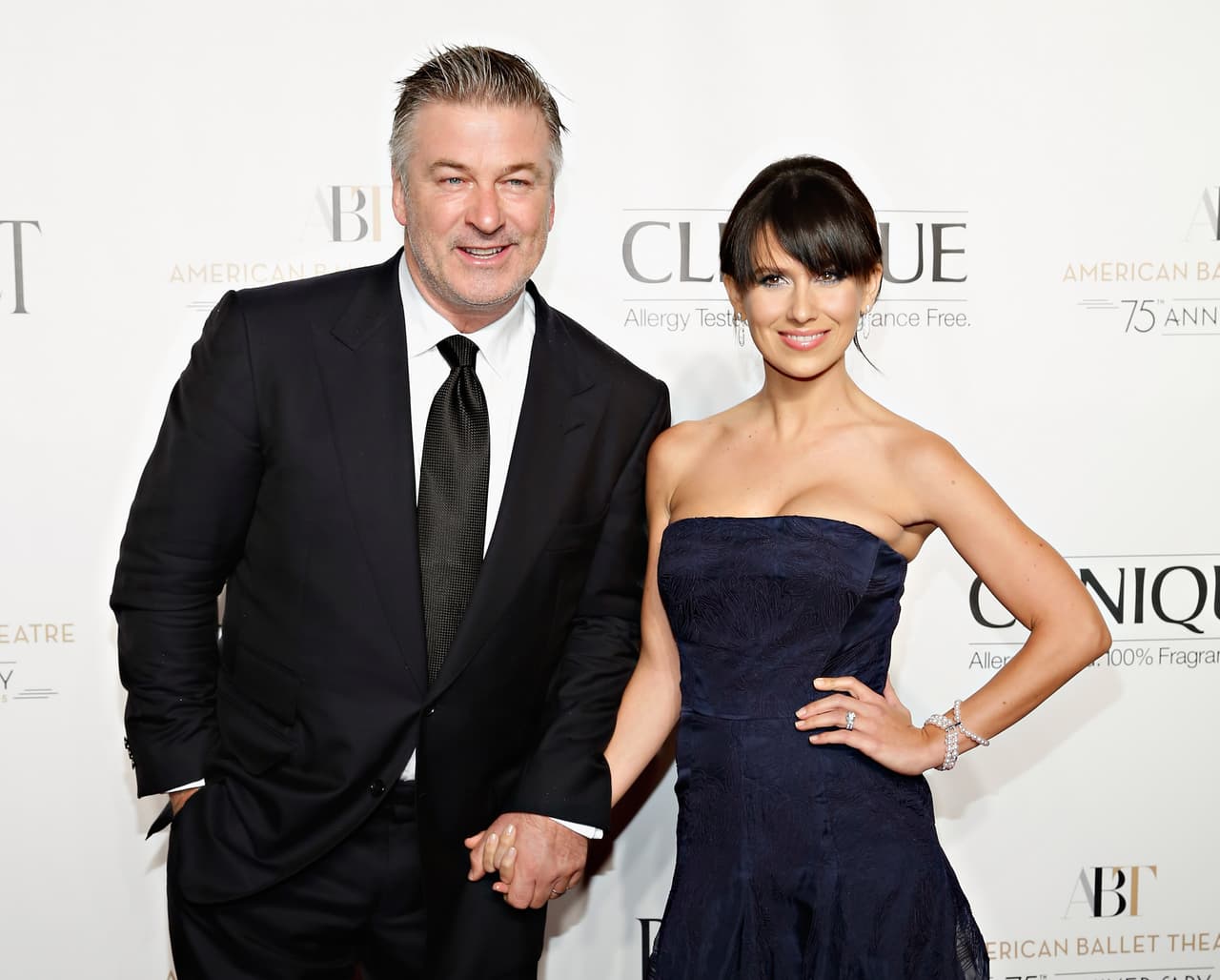 En el anuncio, Hilaria, de 35 años, hizo una especial petición a los medios de comunicación, lo que generó algunas preguntas por parte de sus seguidores.