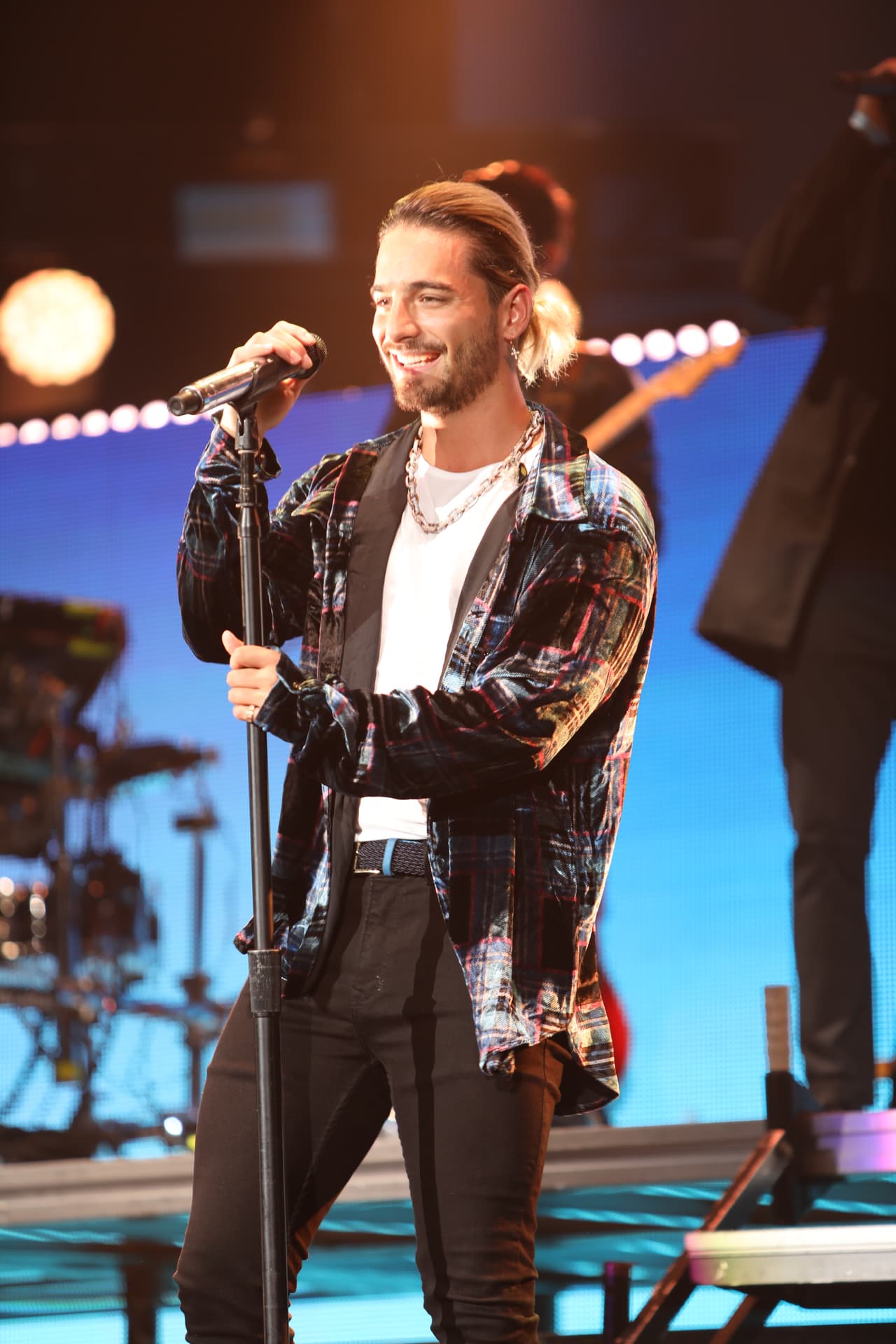 Pero también se agarró el cabello para mostrar un estilo diferente.