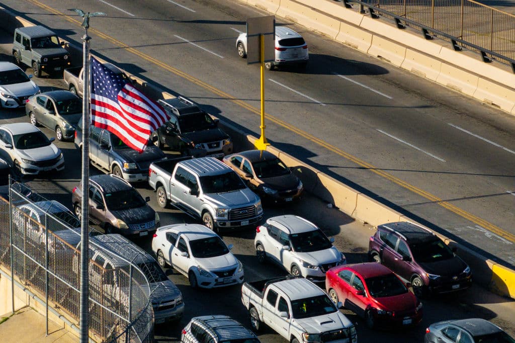 <h3 class="cms-H3-H3">¿Te falta el acta de nacimiento?</h3>
<br>
<br>Este docuento puede ser clave para cualquier trámite. Si naciste en Estados Unidos, comunícate con el condado, la ciudad o el estado correspondiente y solicita una copia certificada con sello o timbre.
<br>
<br>Si naciste fuera de los Estados Unidos, sigue los consejos de la página de 
<a href="https://travel.state.gov/content/travel/en/passports/how-apply/citizenship-evidence.html" target="_blank">Evidencia de Ciudadanía</a>.