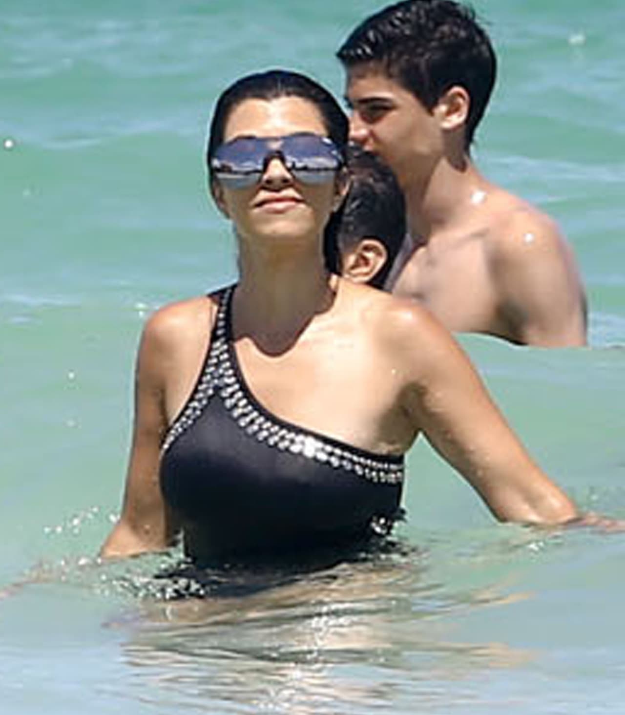 No dudó en meterse al mar.