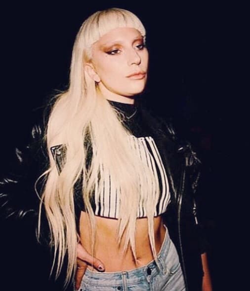 Lady Gaga también va de mal en peor...